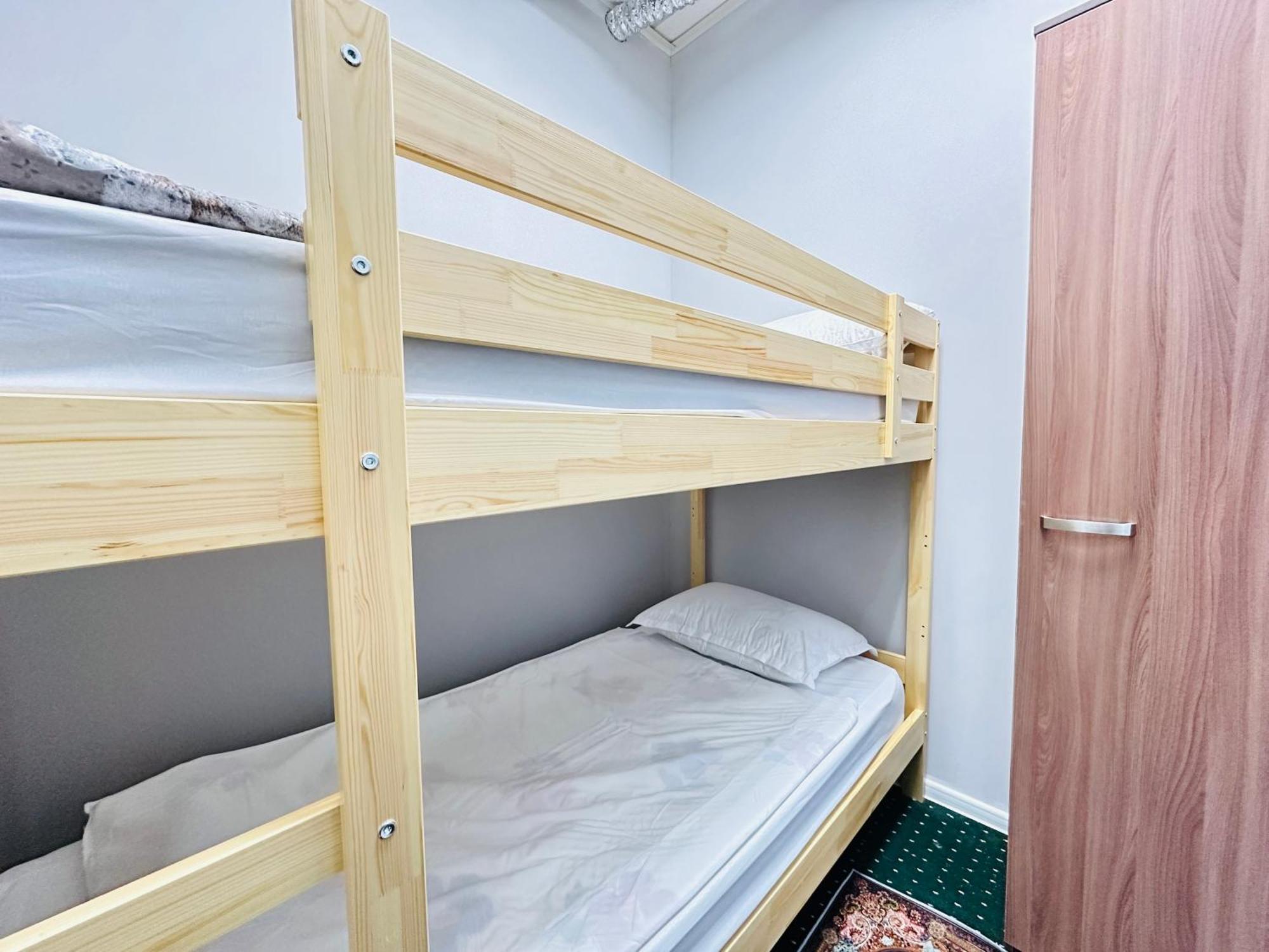 Center Capsule Hotel Алматы Экстерьер фото
