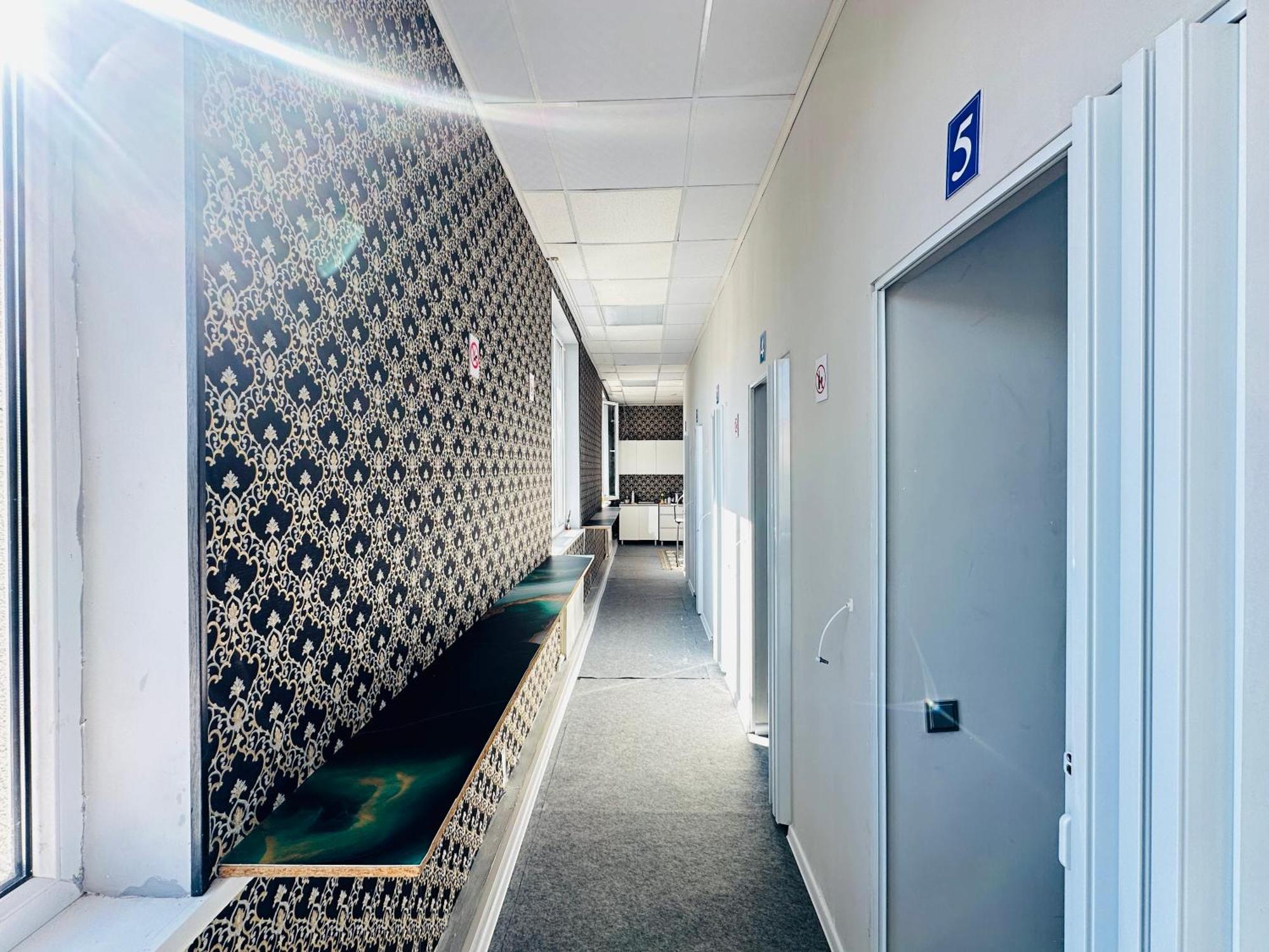 Center Capsule Hotel Алматы Экстерьер фото